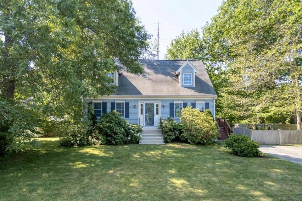 Rockland, MA 02370,7 Nobscot Brook Ln