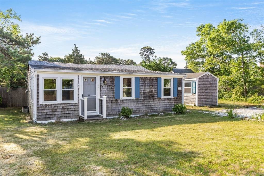 Dennis, MA 02639,12 Wixon Rd