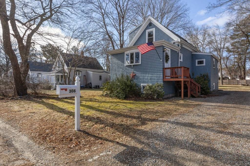 Hanson, MA 02341,306 Pleasant St