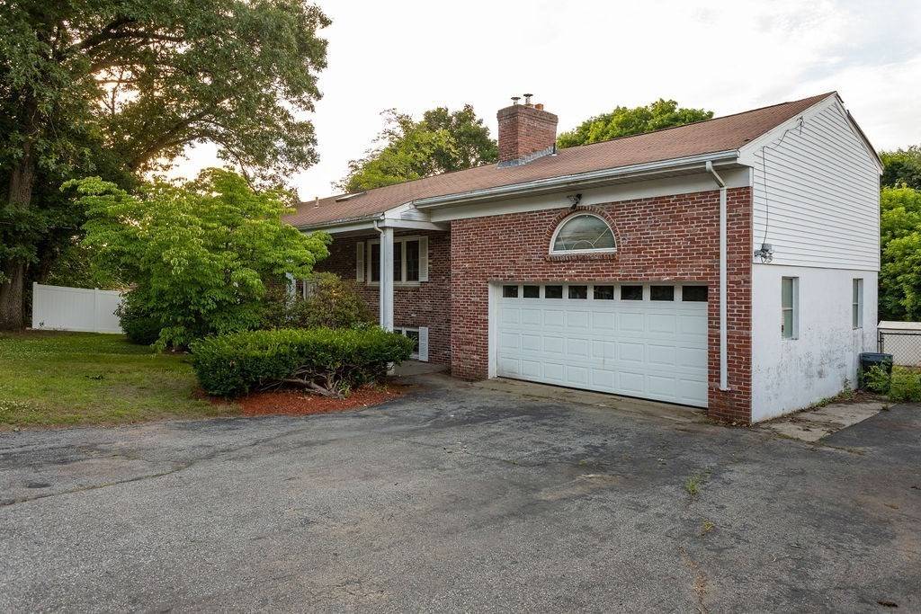 Shrewsbury, MA 01545,19 Fairlawn Cir