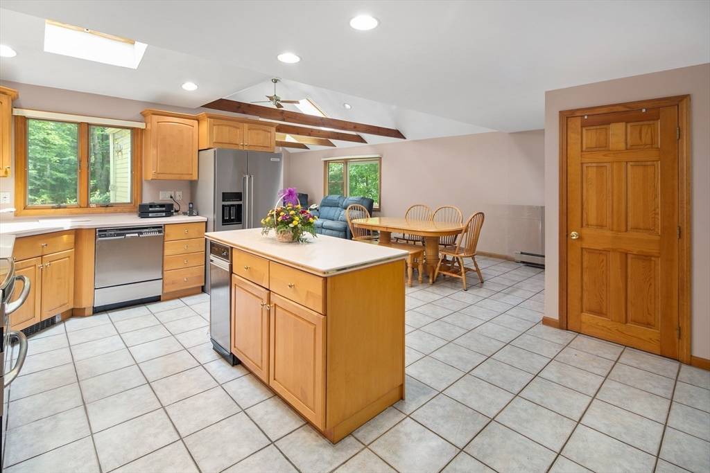 Easton, MA 02356,110 Allen Road