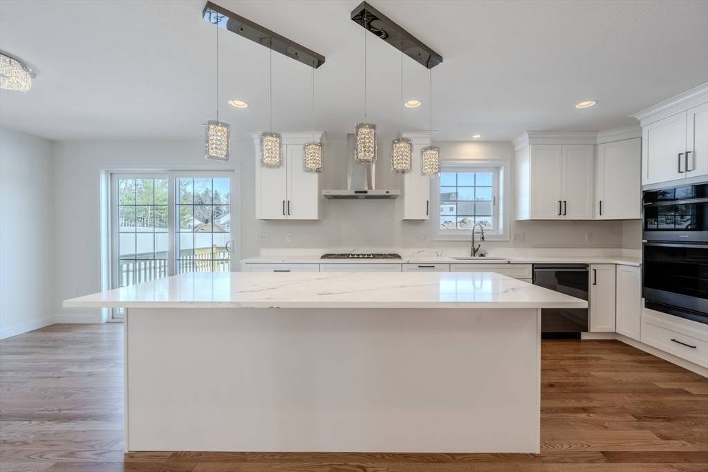 Dracut, MA 01826,82 Berube Lane #33