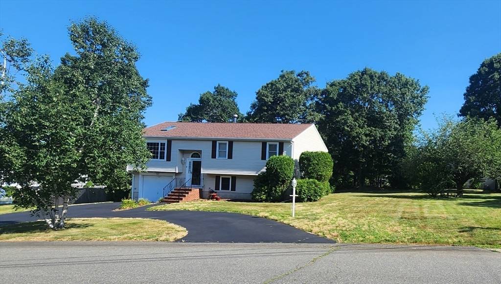 Whitman, MA 02382,3 Coholan Dr