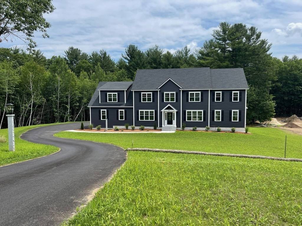 Groton, MA 01450,37 Paugus Trail