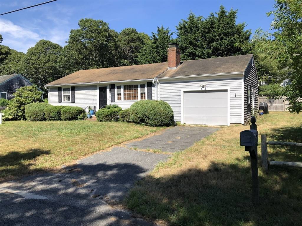 Dennis, MA 02639,30 Smalls Ave