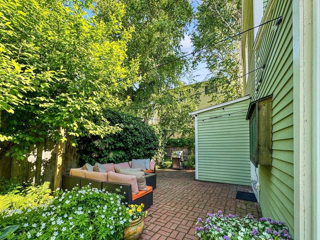 Newburyport, MA 01950,40 Fair St