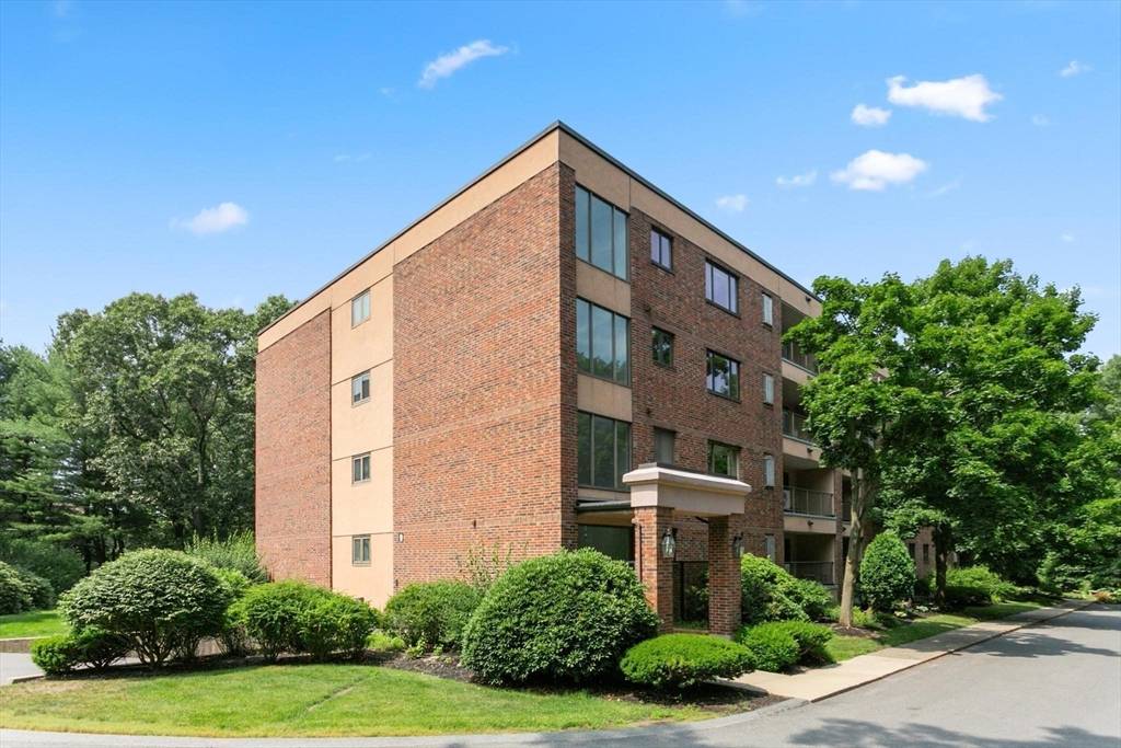 Peabody, MA 01960,9 Ledgewood Way #15