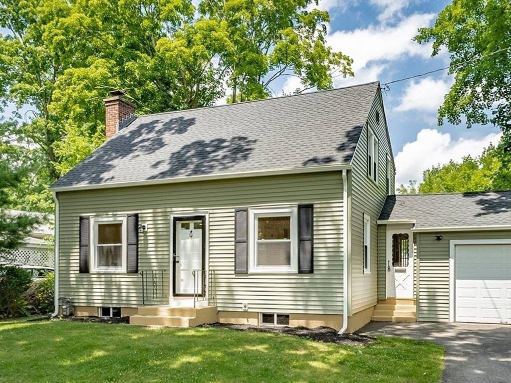 East Longmeadow, MA 01028,9 Crescent Hl