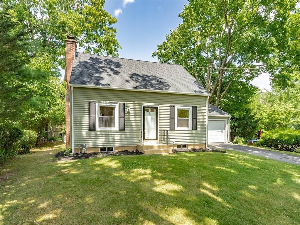 East Longmeadow, MA 01028,9 Crescent Hl