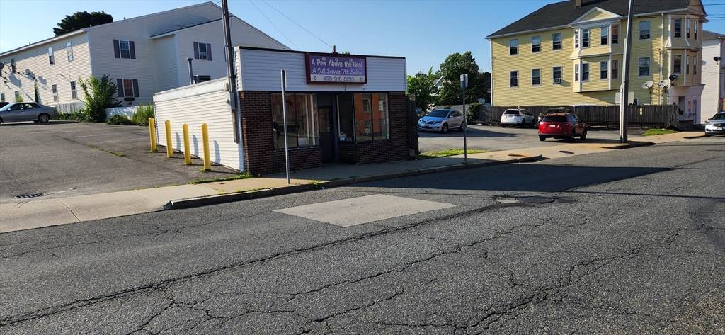 Fall River, MA 02720,1550 North Main Street