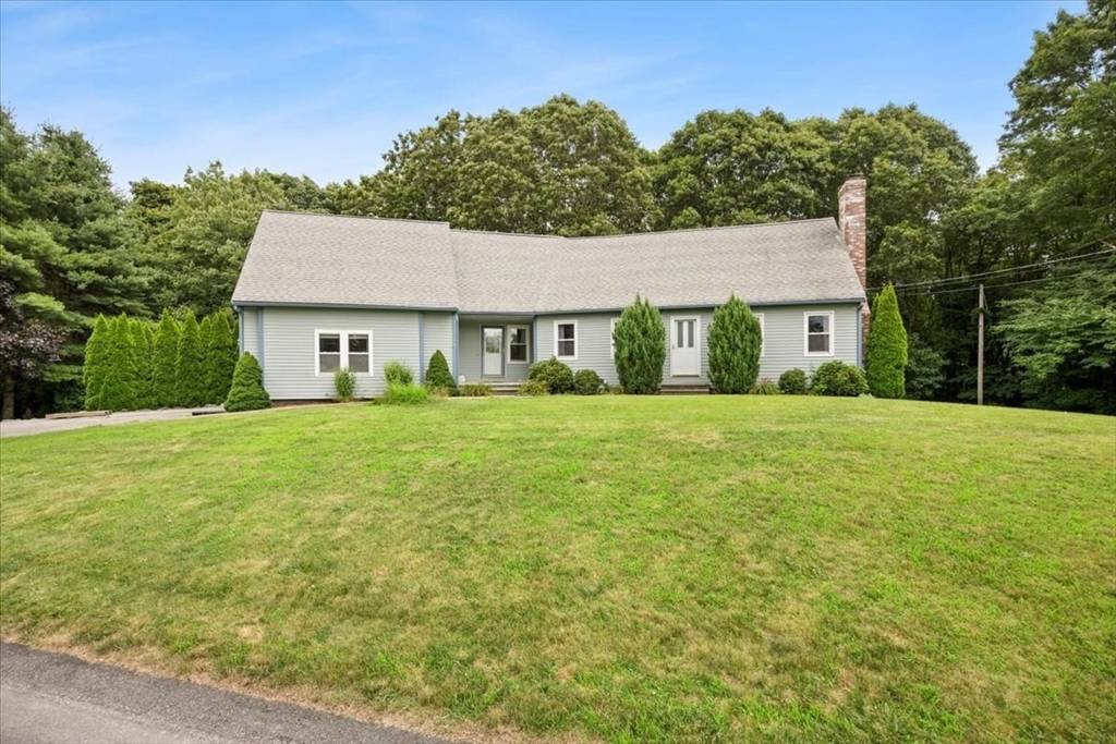 Swansea, MA 02777,10 Brookridge Cir