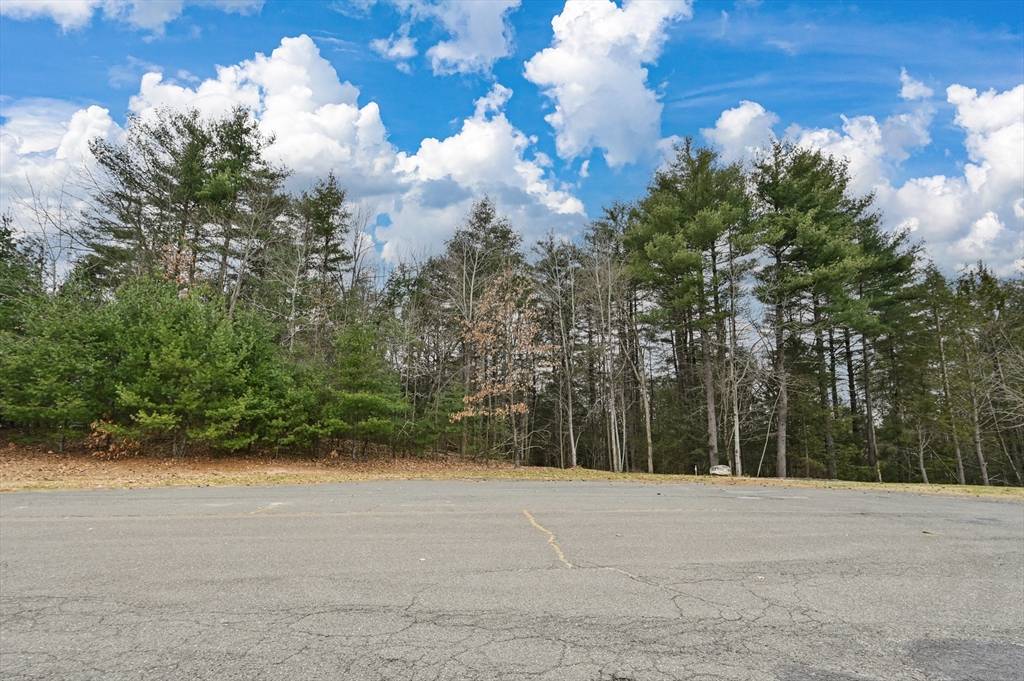 Southwick, MA 01077,14 Liquori Drive