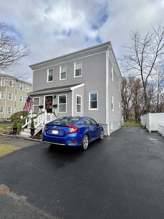 Saugus, MA 01906,82 Bristow St