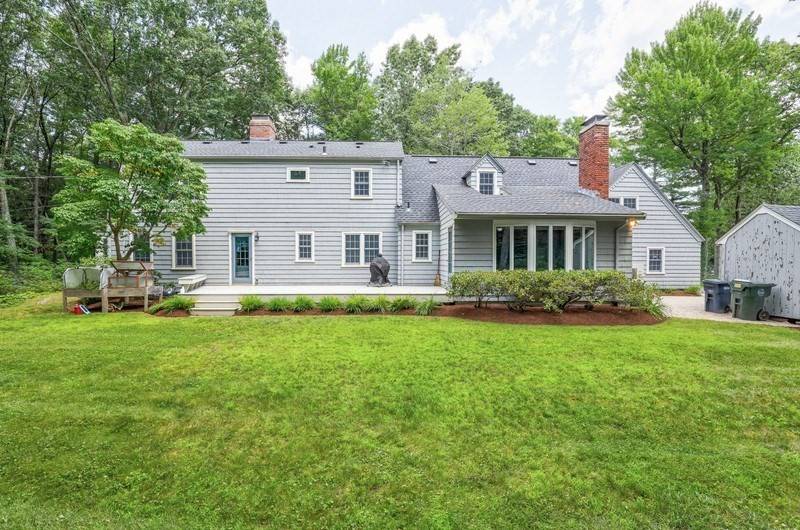 Holden, MA 01520,61 Laurelwood Road