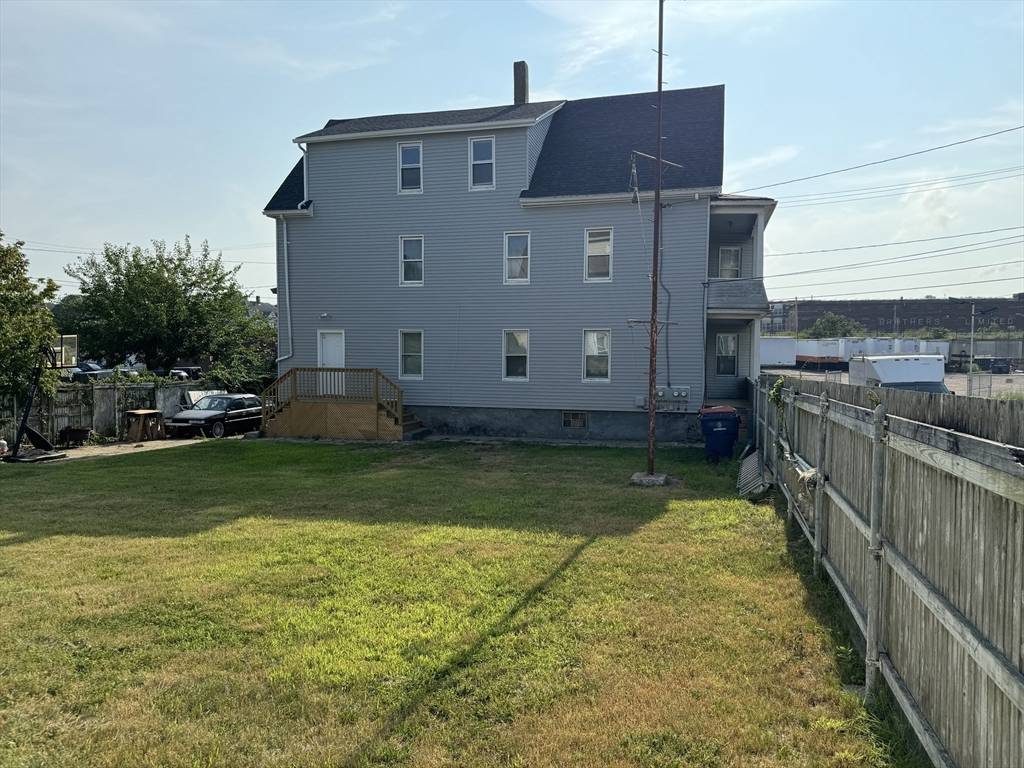 New Bedford, MA 02746,164 Holly St