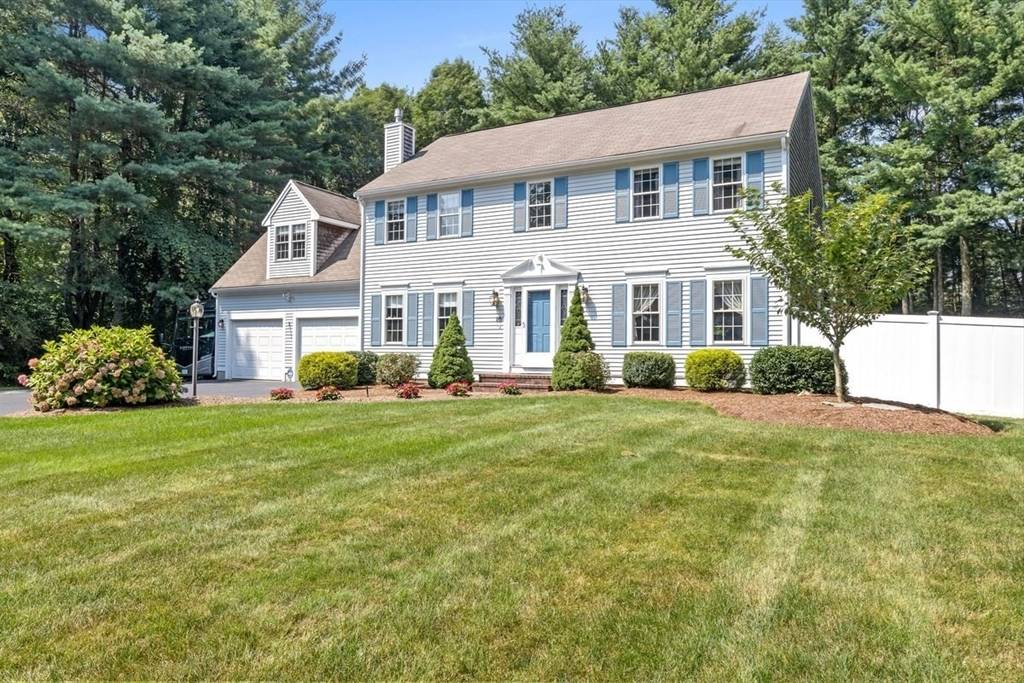 Bridgewater, MA 02324,10 Fairway Dr