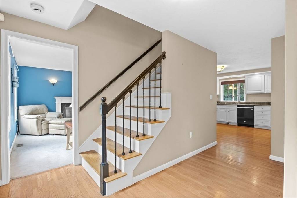 Bridgewater, MA 02324,10 Fairway Dr