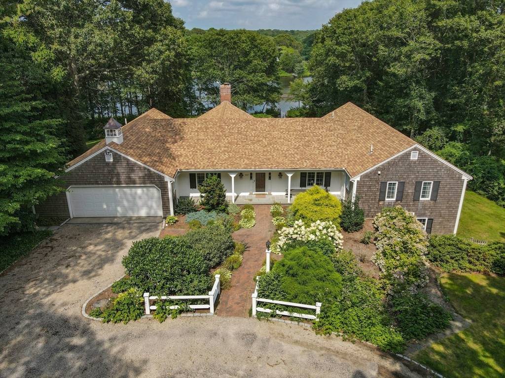 Barnstable, MA 02655,162 Starboard Ln