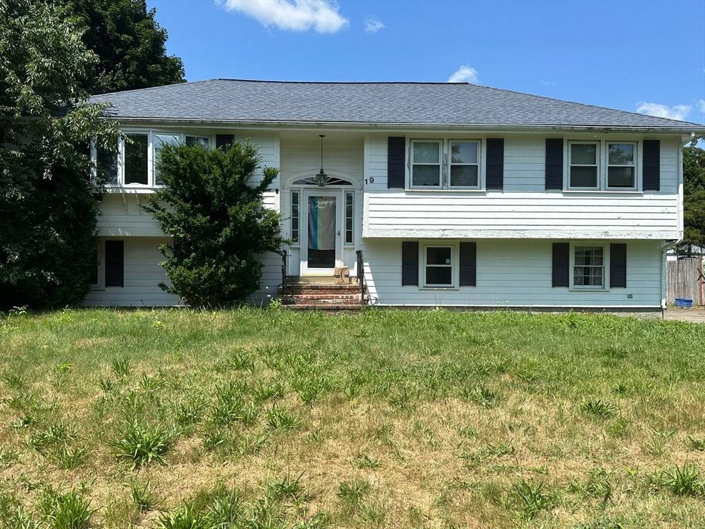 Westwood, MA 02090,19 Cushing Road