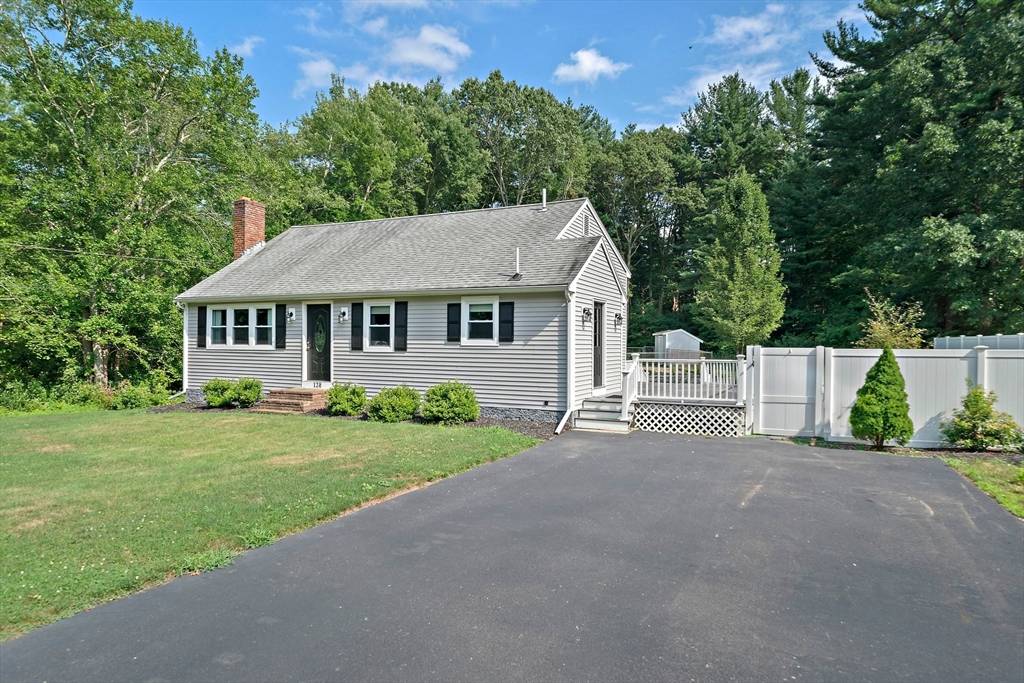 Hanson, MA 02341,128 Bay State Cir