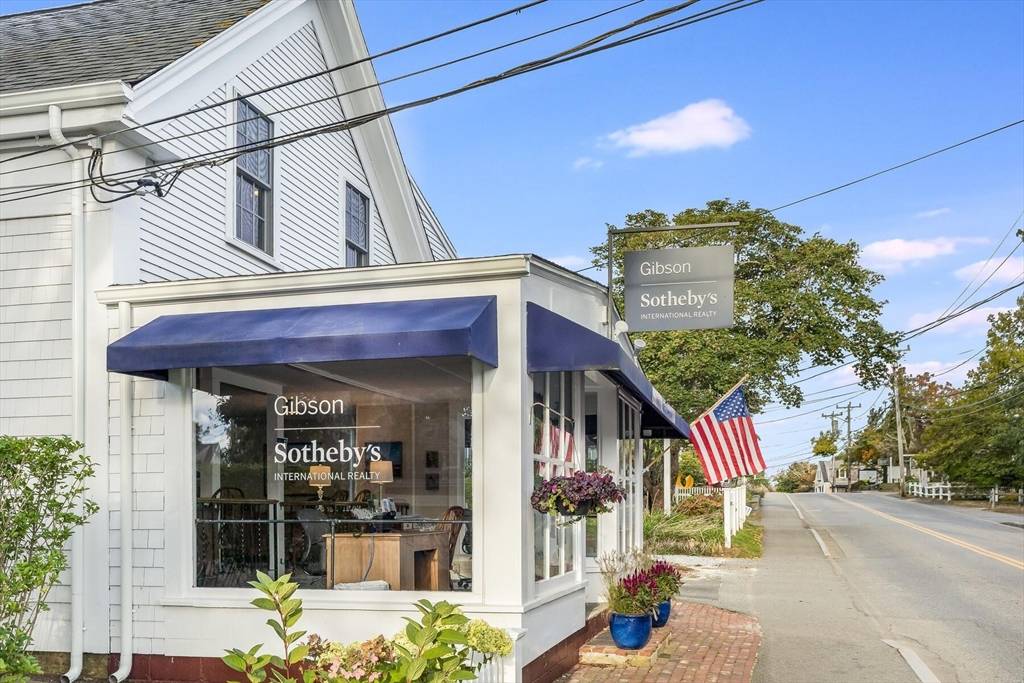 Chatham, MA 02633,409 Main St
