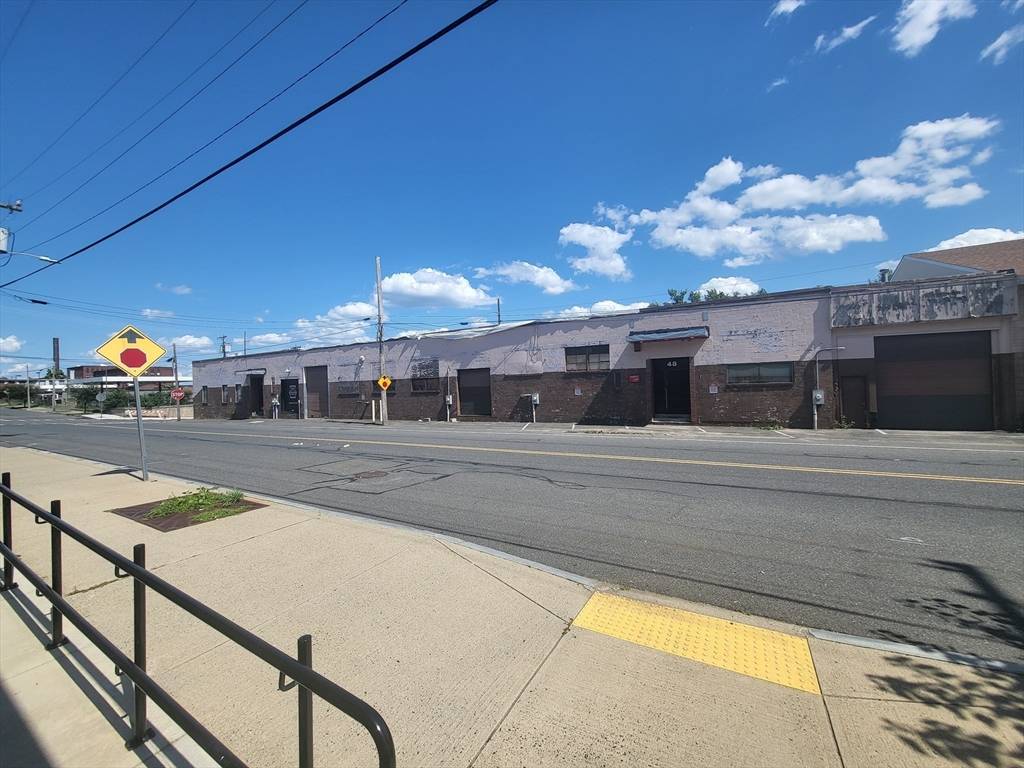 Holyoke, MA 01040,42-50 Commercial St