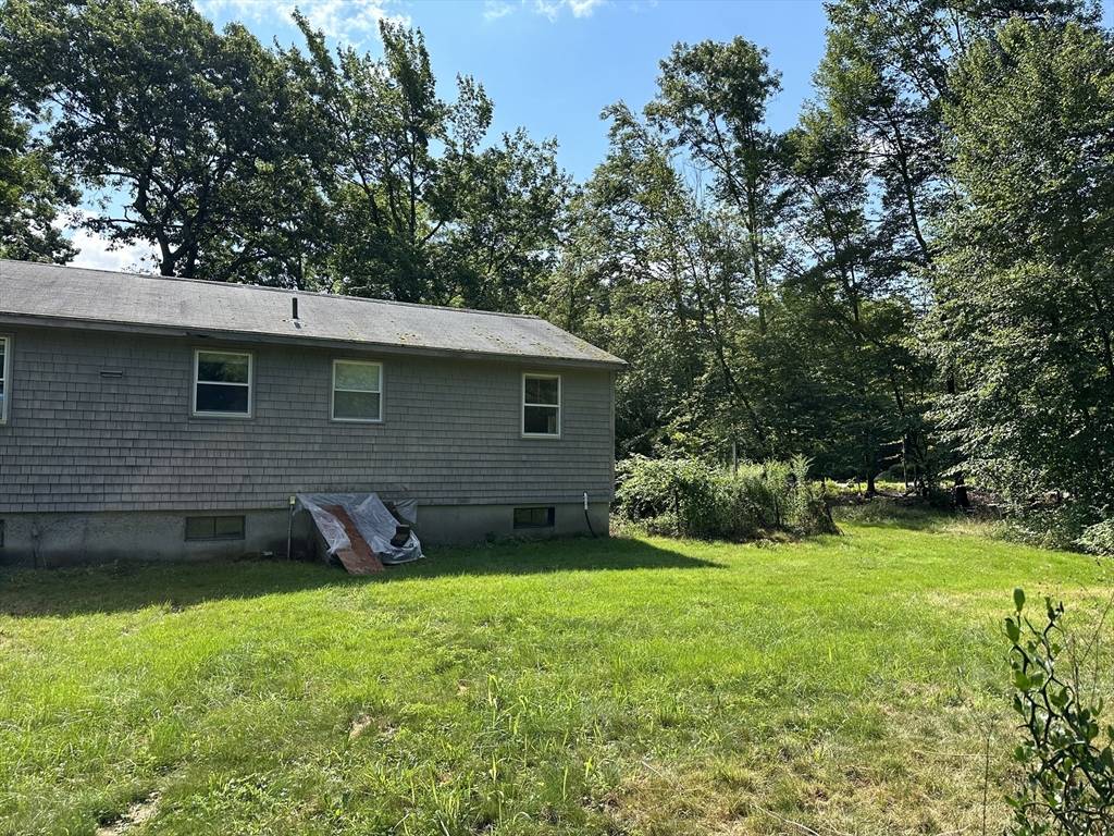 Mendon, MA 01756,99 Blackstone St