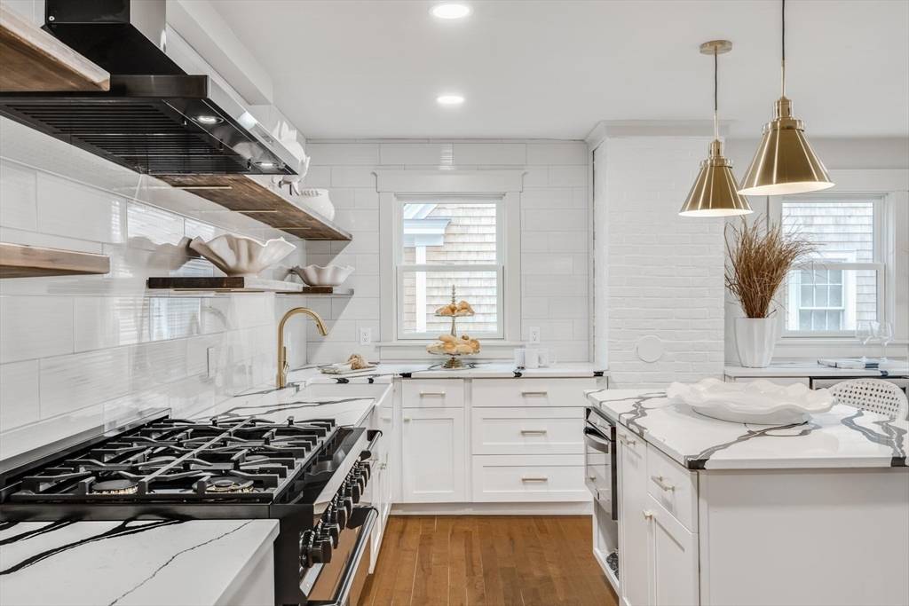 1180 Main Street Barnstable, MA 02635