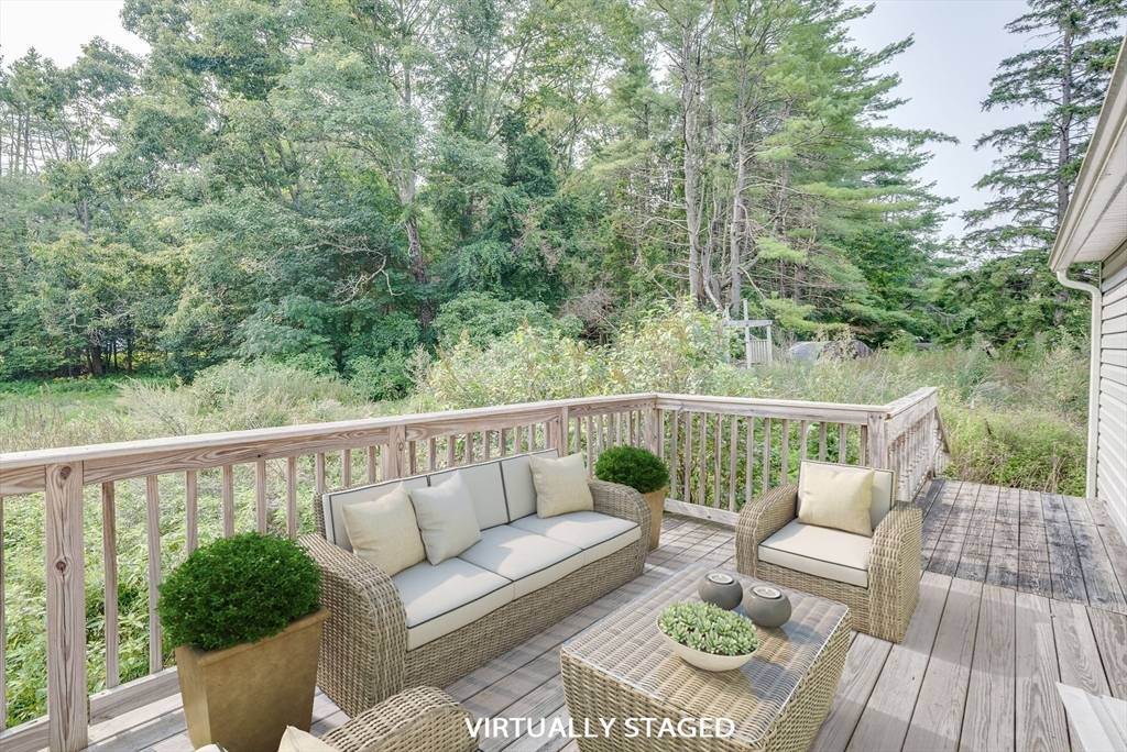 691 River St Winchendon, MA 01475