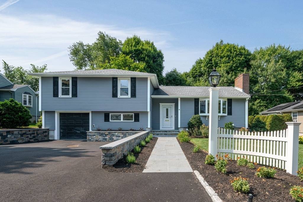 Arlington, MA 02476,90 Hathaway Cir