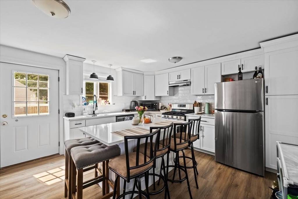 Easton, MA 02356,65-67 Elm St