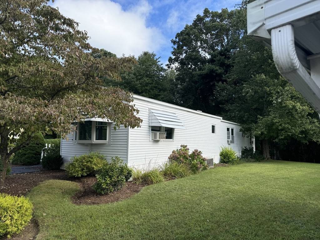 Taunton, MA 02780,24 Hemlock Road