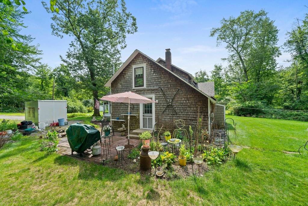 Rockland, MA 02370,68-R Hartsuff St