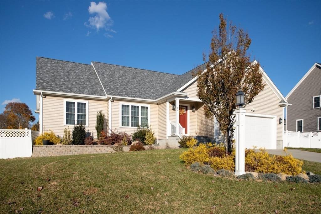 Fall River, MA 02720,84 Highland Farm Rd