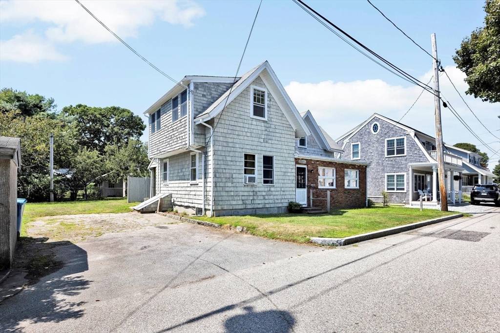 Falmouth, MA 02540,5 Indiana Avenue