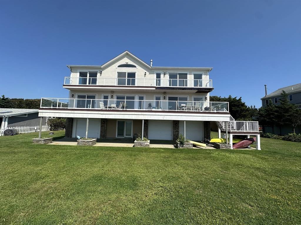 Fairhaven, MA 02719,12 Balsam St