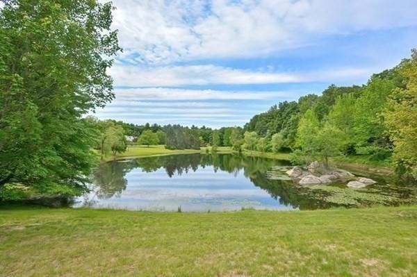 Holliston, MA 01746,15 Fiske Pond Rd.