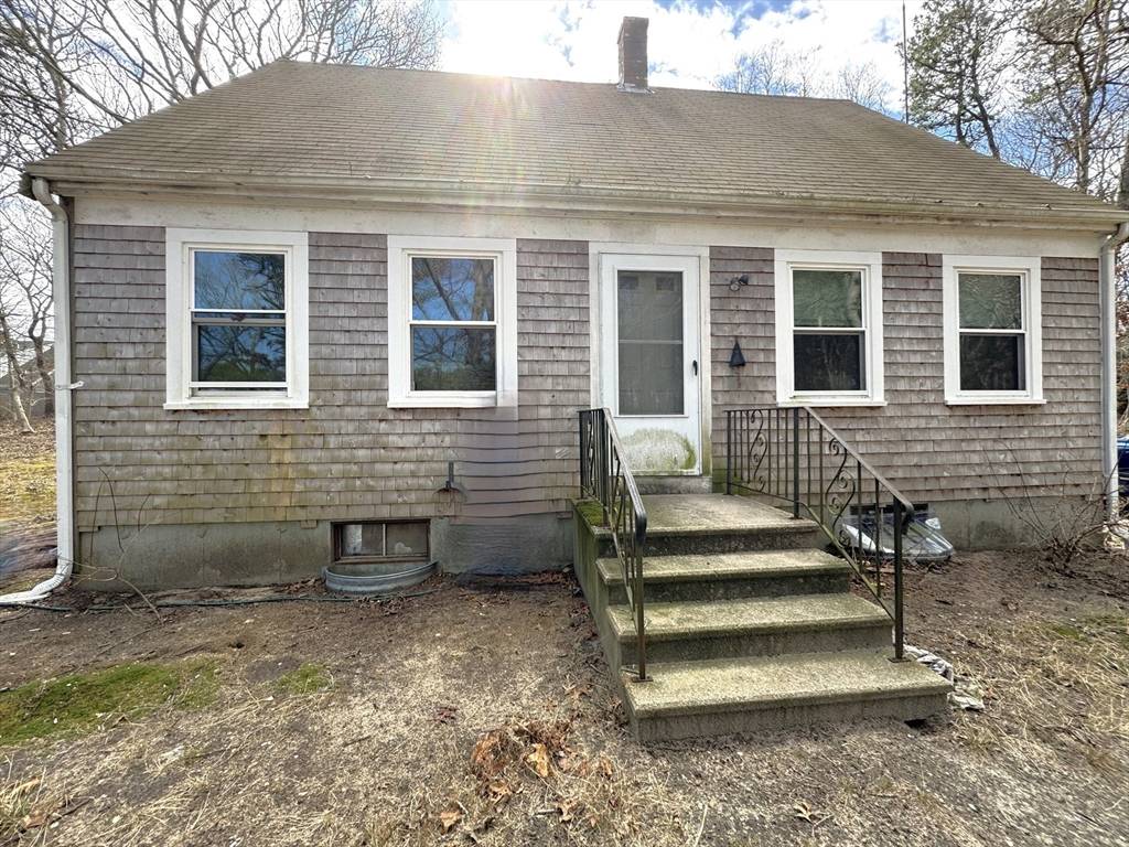 Dennis, MA 02638,14 S Yarmouth Rd