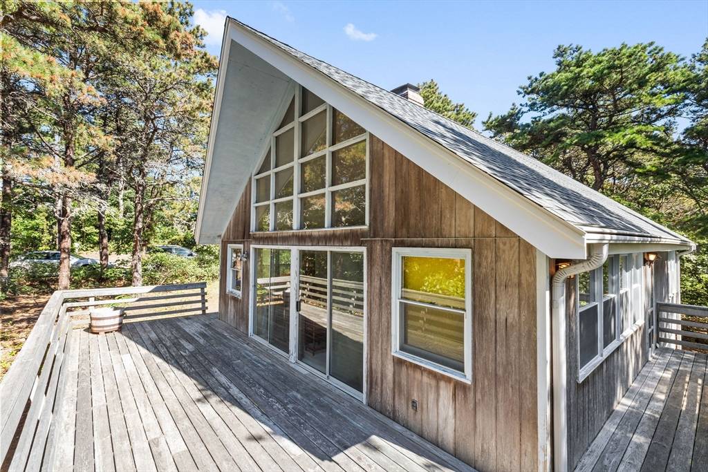 Wellfleet, MA 02667,100 Cove View Rd