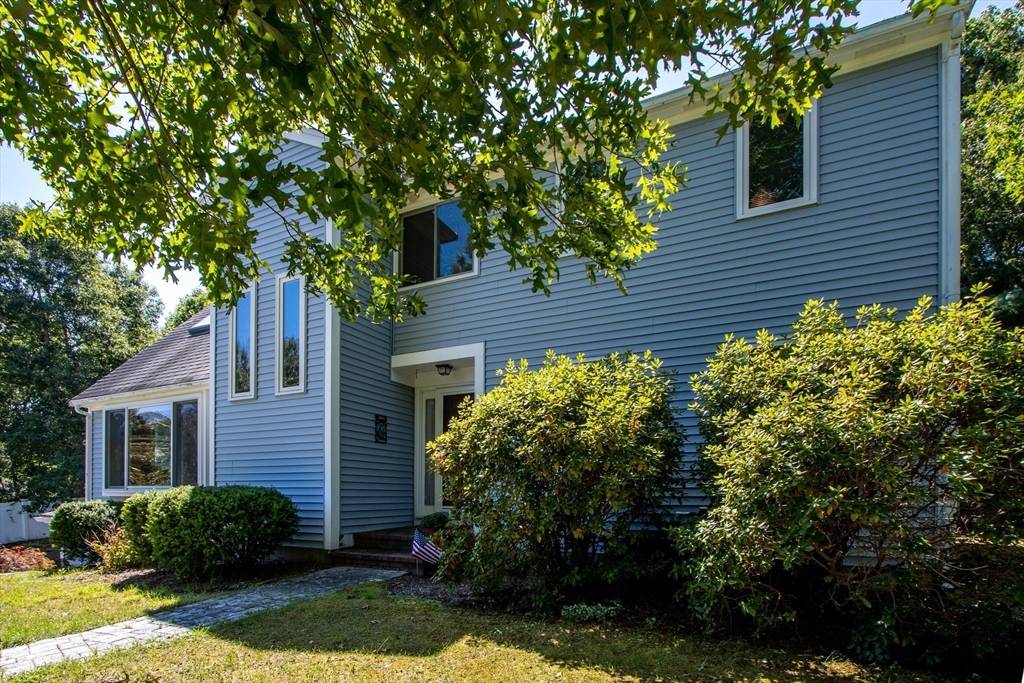 Falmouth, MA 02536,20 Joshua Ln