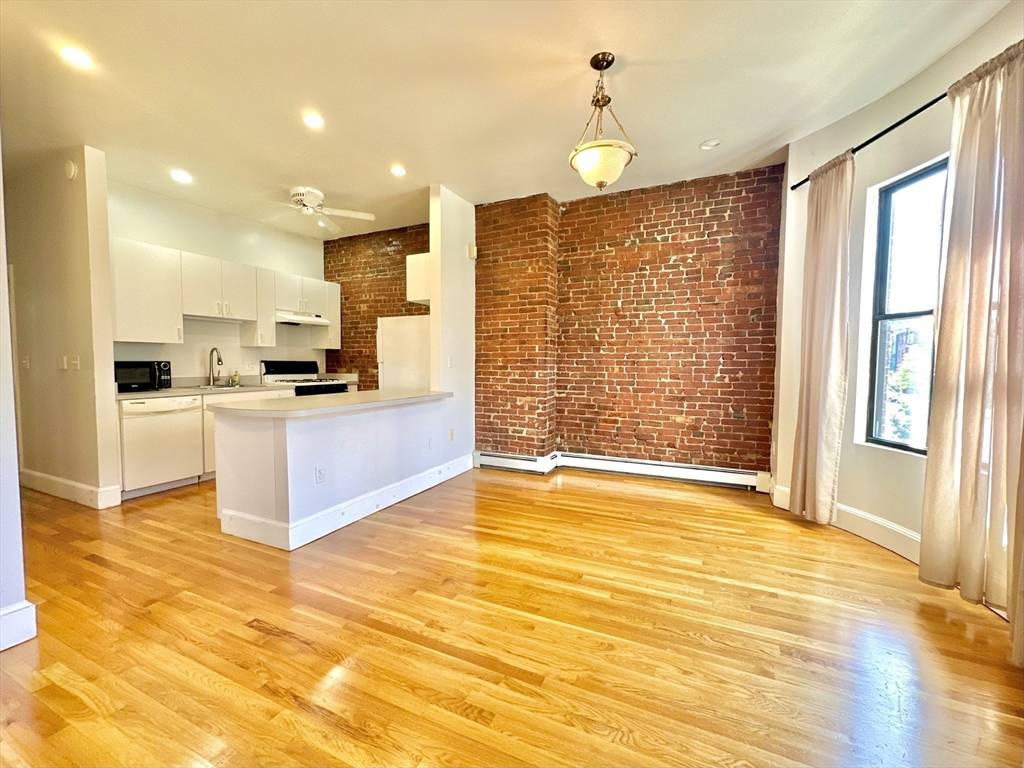 Boston, MA 02118,802 Tremont #2