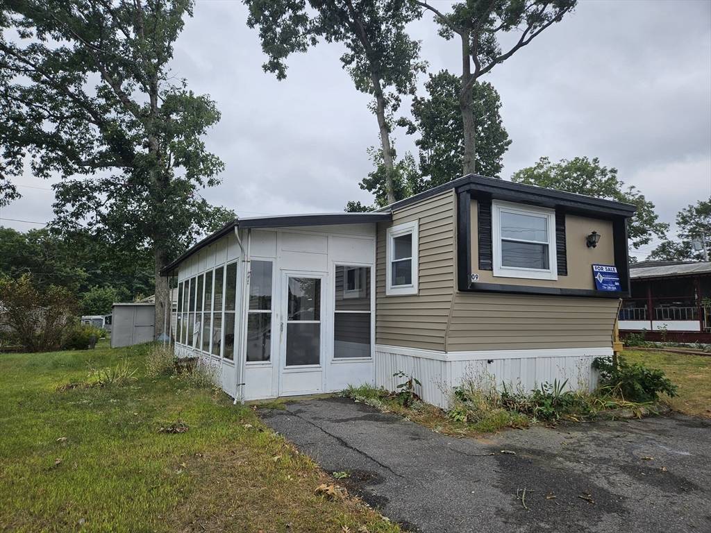 Taunton, MA 02780,309 Lothrop St