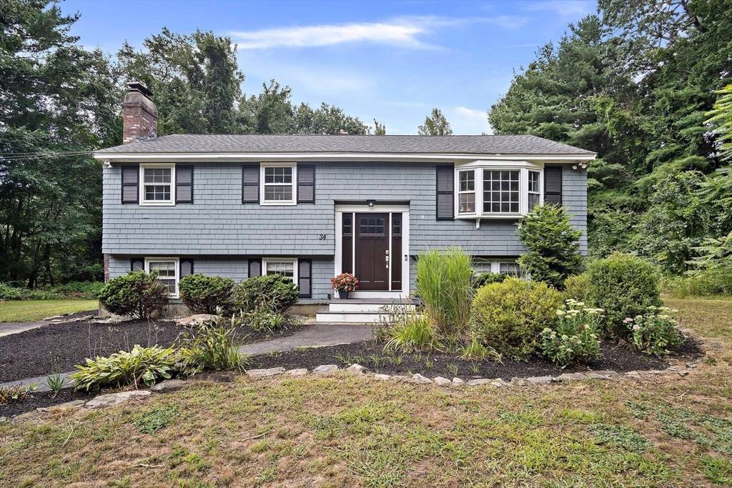 Tyngsborough, MA 01879,34 Christine Ave