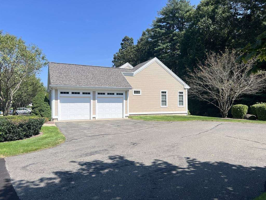 Wilbraham, MA 01095,17 High Pine Cir #17