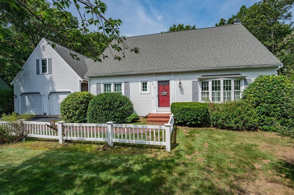 Barnstable, MA 02648,12 Stallion Way