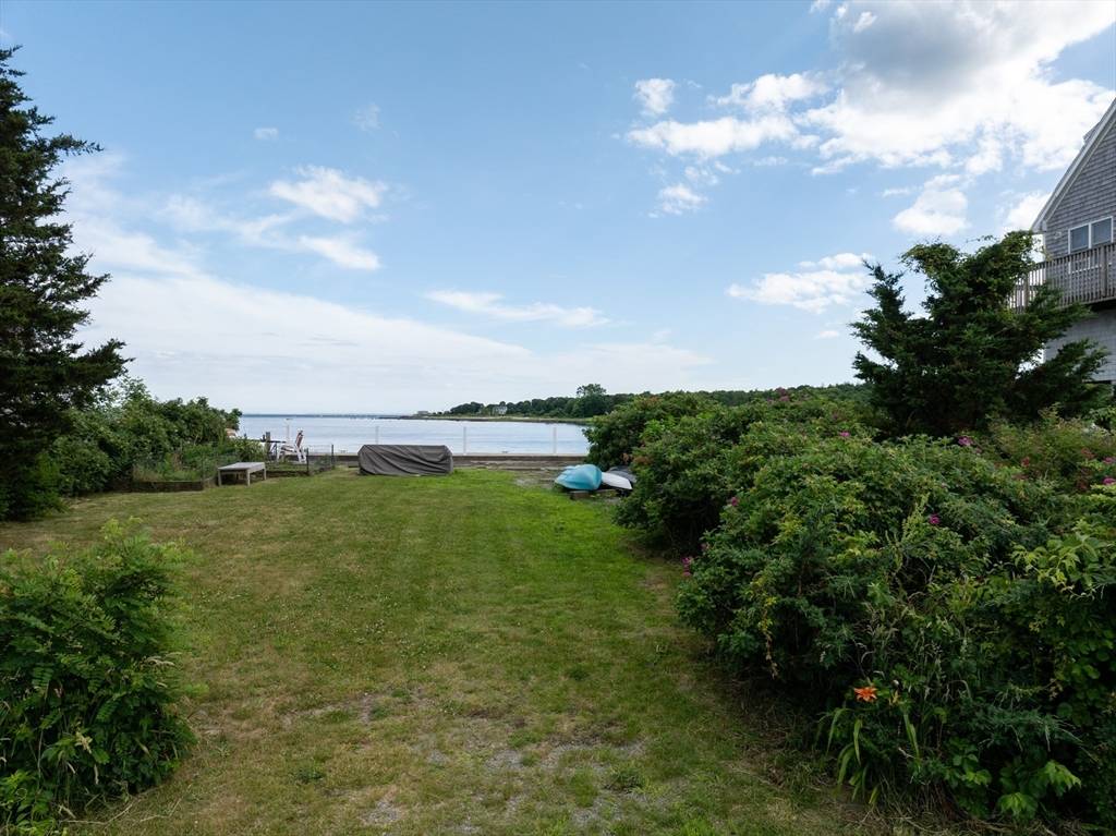 Mattapoisett, MA 02739,42 Shore Dr