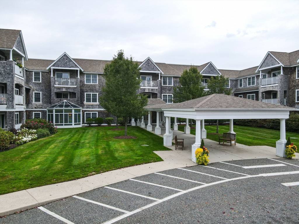 Falmouth, MA 02540,110 Dillingham Ave #223