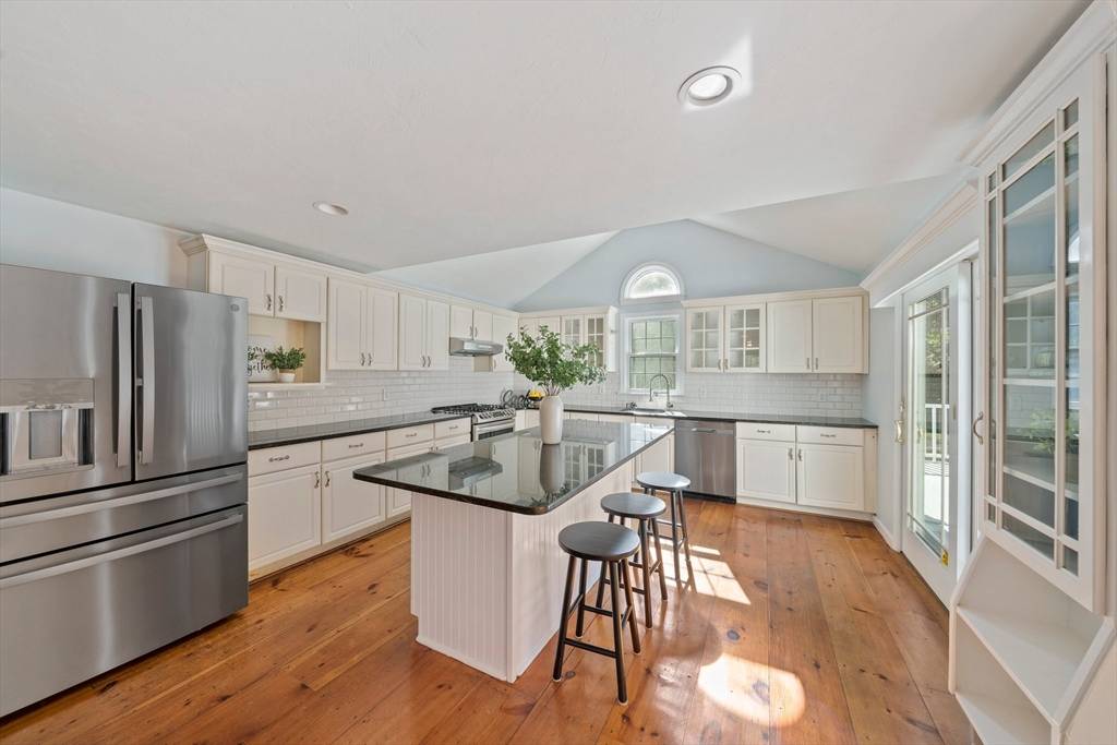 Yarmouth, MA 02675,21 Minnetuxet Way