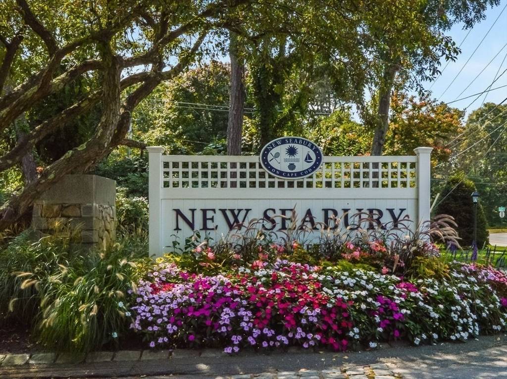 Mashpee, MA 02649,41 Halyard Ln