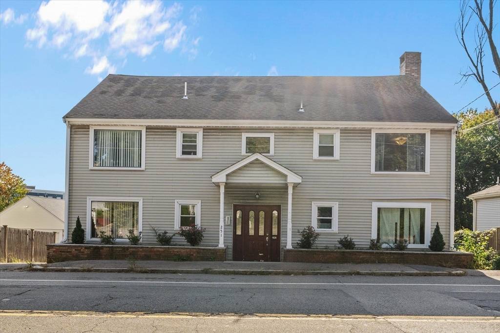 Canton, MA 02021,251 Neponset St #4